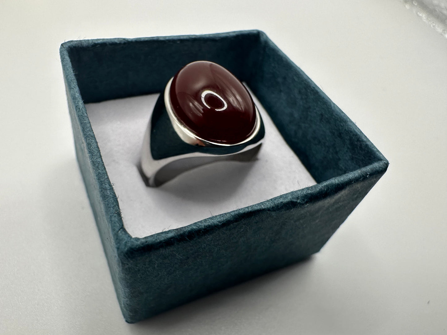 SIGNET RING RED ACHAT STONE