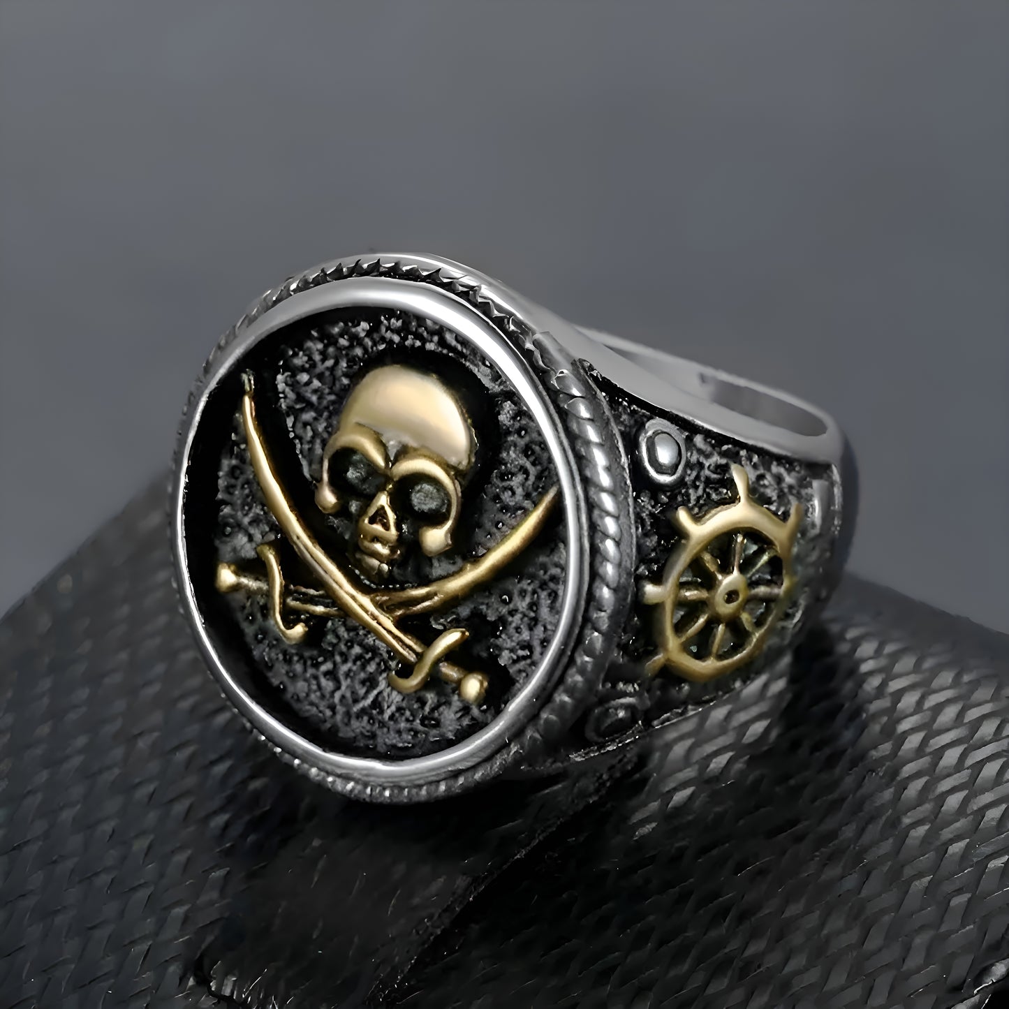 SKULL PIRATE RING